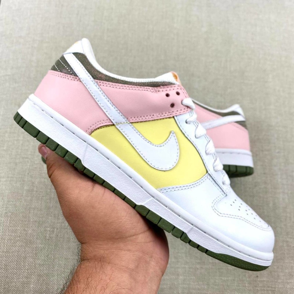 2008 Nike Dunk Low “Easter”